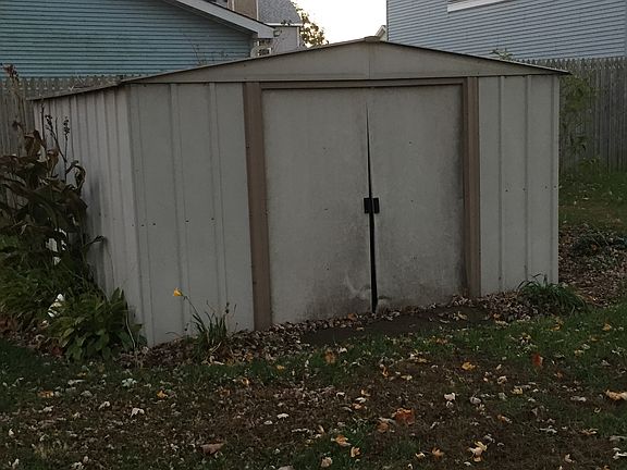 3rd image of 175 N Lincoln St