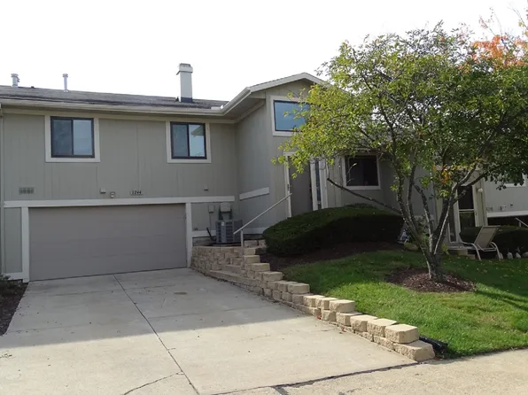 7244 S Jester Pl Unit C, Concord Township, OH 44077