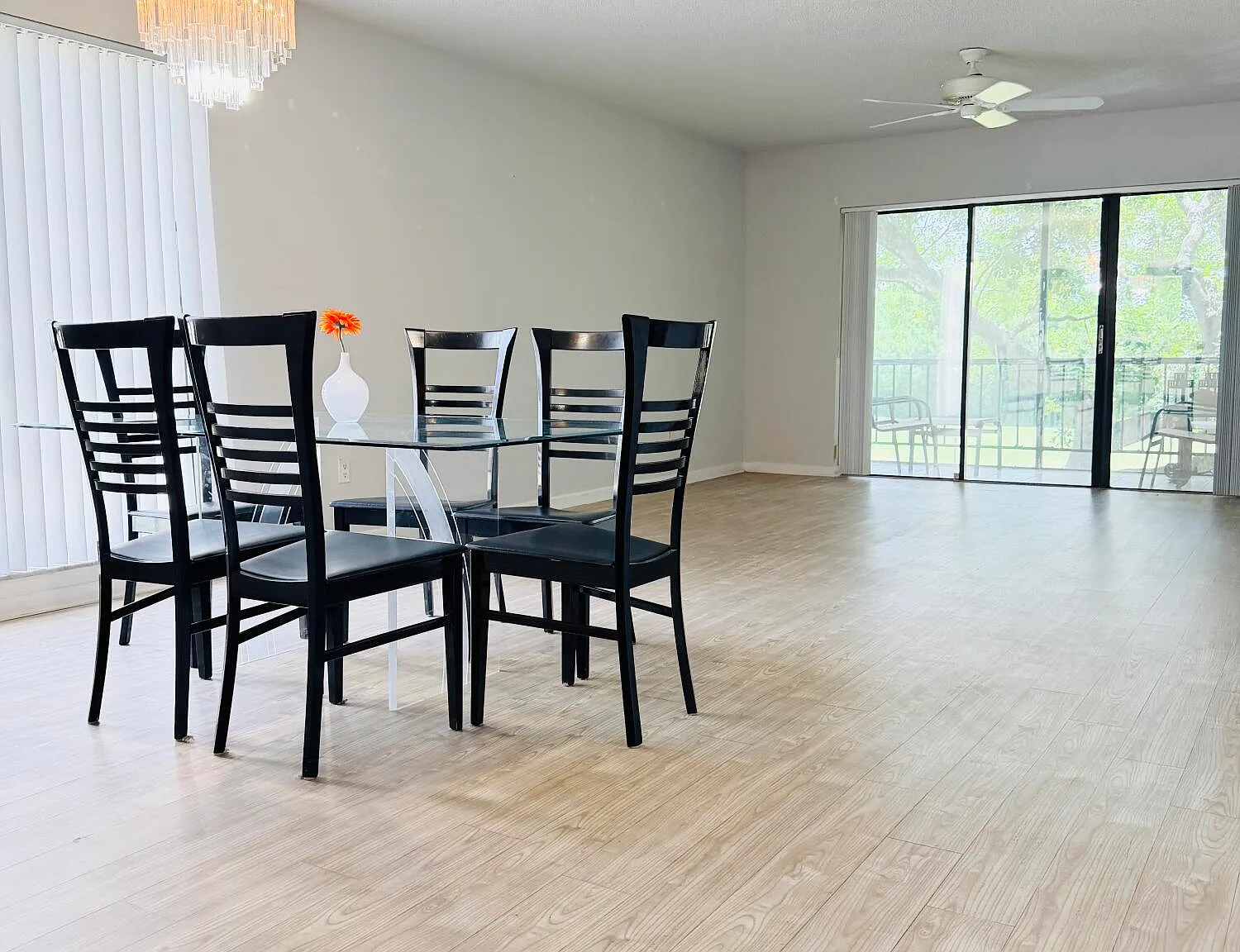 2 bed, 2.0 bath, 1216 sqft, $1,950 — Photo 4