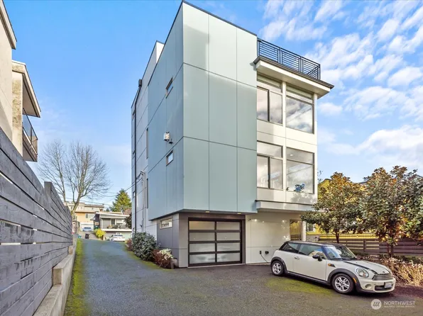 2321 W Crockett Street, Seattle, WA 98199