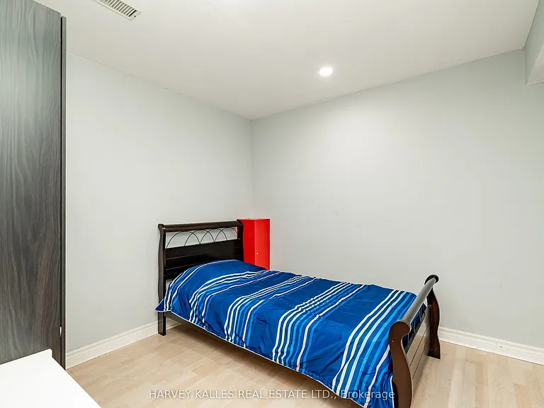 68 Nantucket Dr #BASEMENT — Photo 15