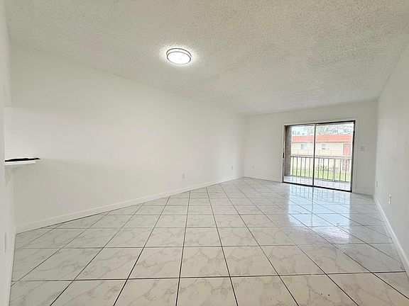 3rd image of 6106 FOREST HILL Boulevard #204