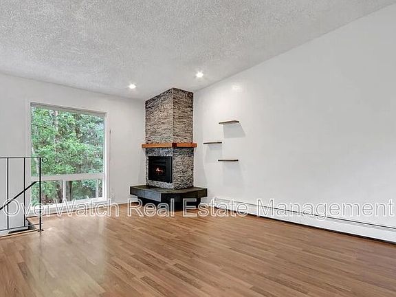 3rd image of 4202 Pinnacle Cir
