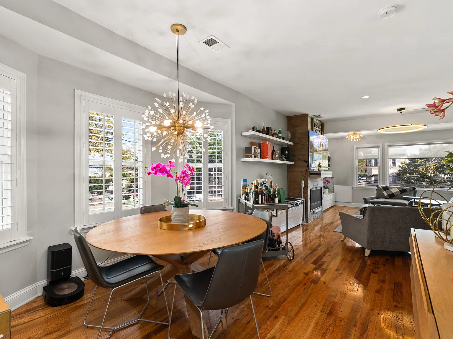 3 bed, 1200 sqft, $4,000 — Photo 4