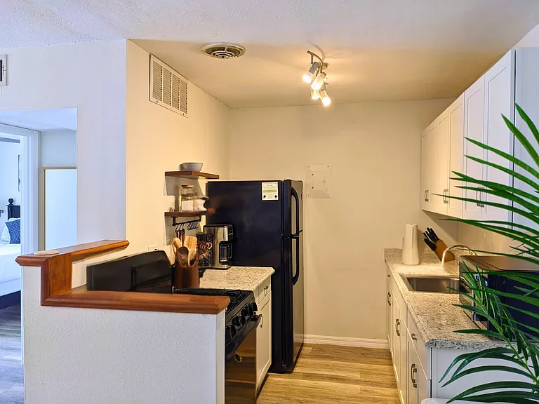 1700 SW 16th Ct #E28 — Photo 7