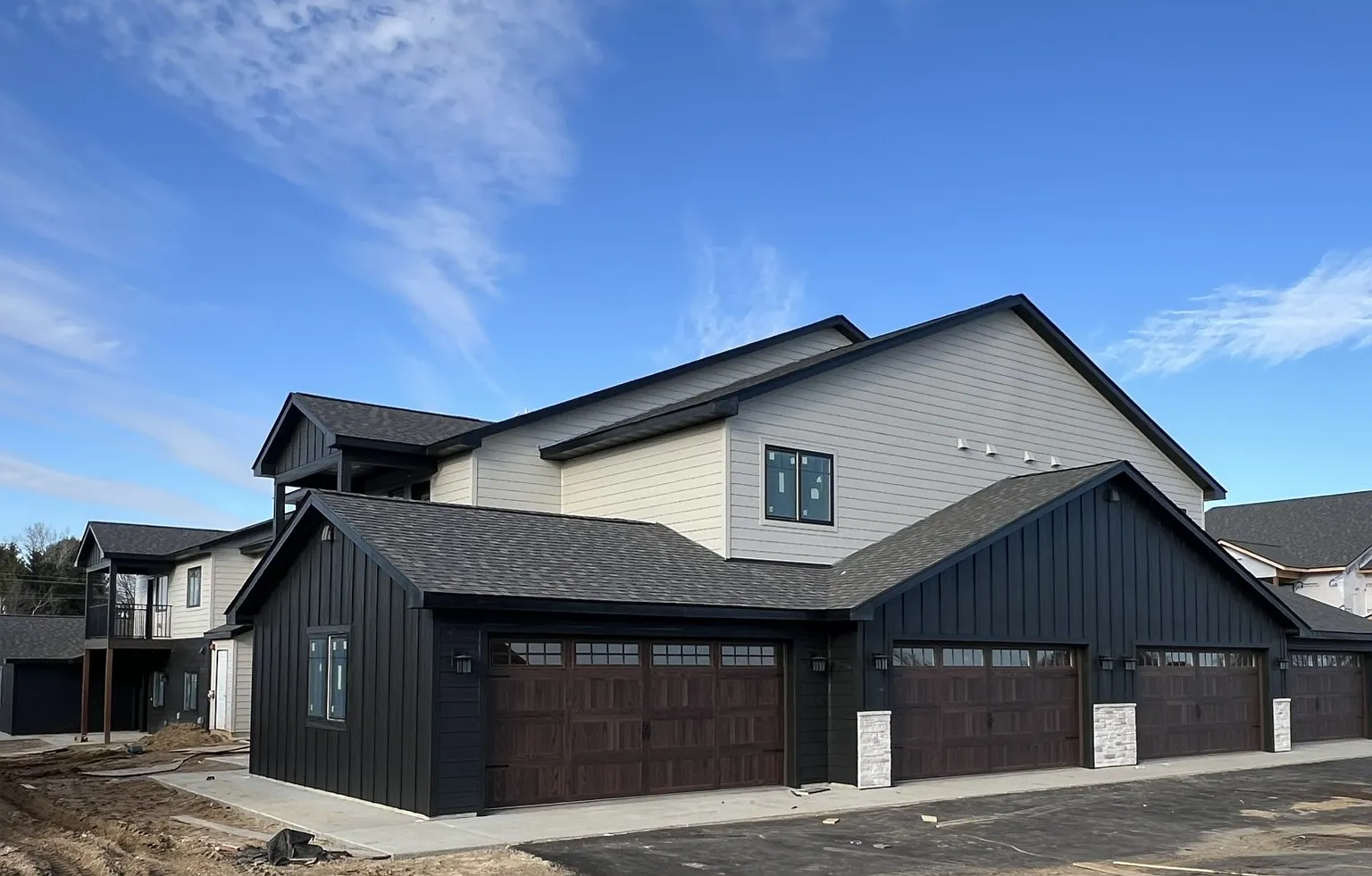 4835 Woodland Park Drive - 5 — Photo 1