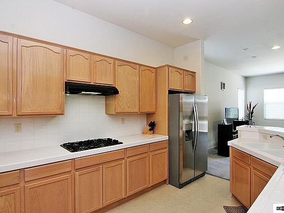 3rd image of 1064 Turnberry Dr