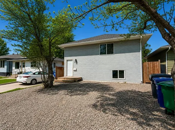 215 V AVENUE N, Saskatoon, SK S7L 3E5