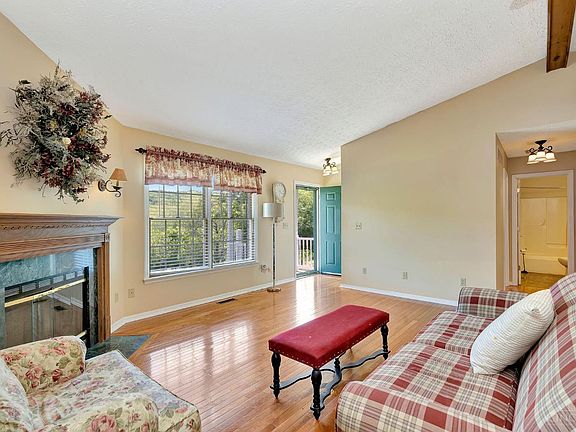 4th image of 1452 Fagins Run Rd