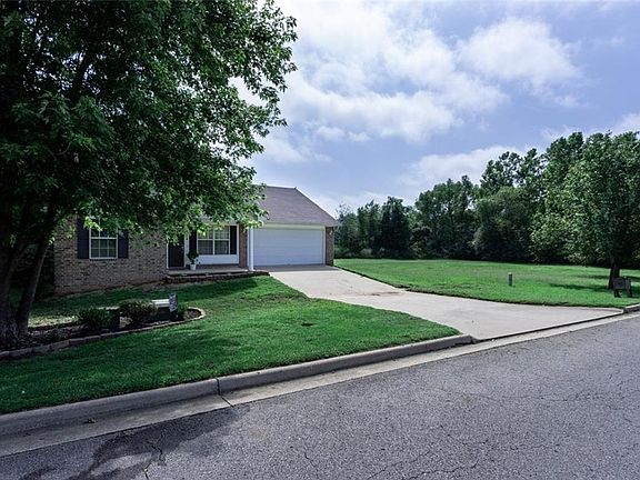 2nd image of 2034 N Hills Blvd