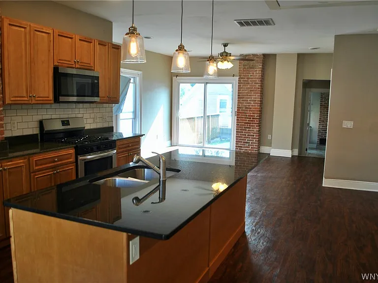 124 Normal Ave #2 — Photo 3