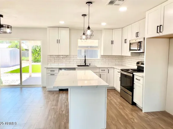 1539 E 3RD Street, Mesa, AZ 85203