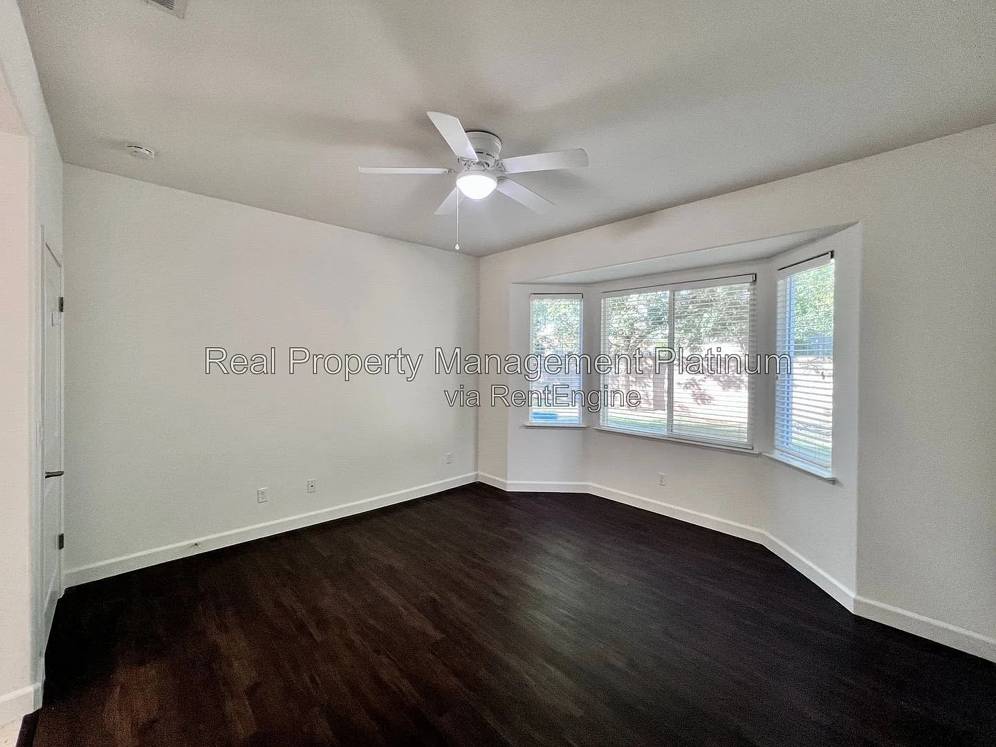 3 bed, 2.0 bath, 1451 sqft, $2,575 — Photo 4