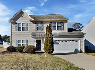 920 Troubadour Ln, Knightdale, NC 27545