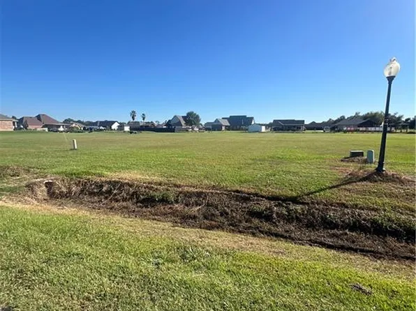 4296 Force Dr, Bourg, LA 70343