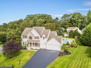 534 Monarch Dr, York, PA 17403