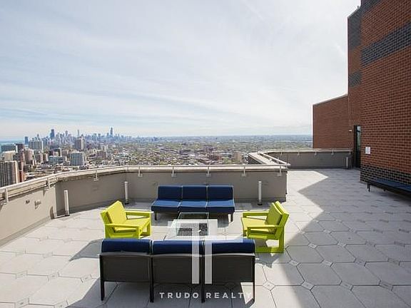 4th image of 3660 N Lake Shore Dr #36602606