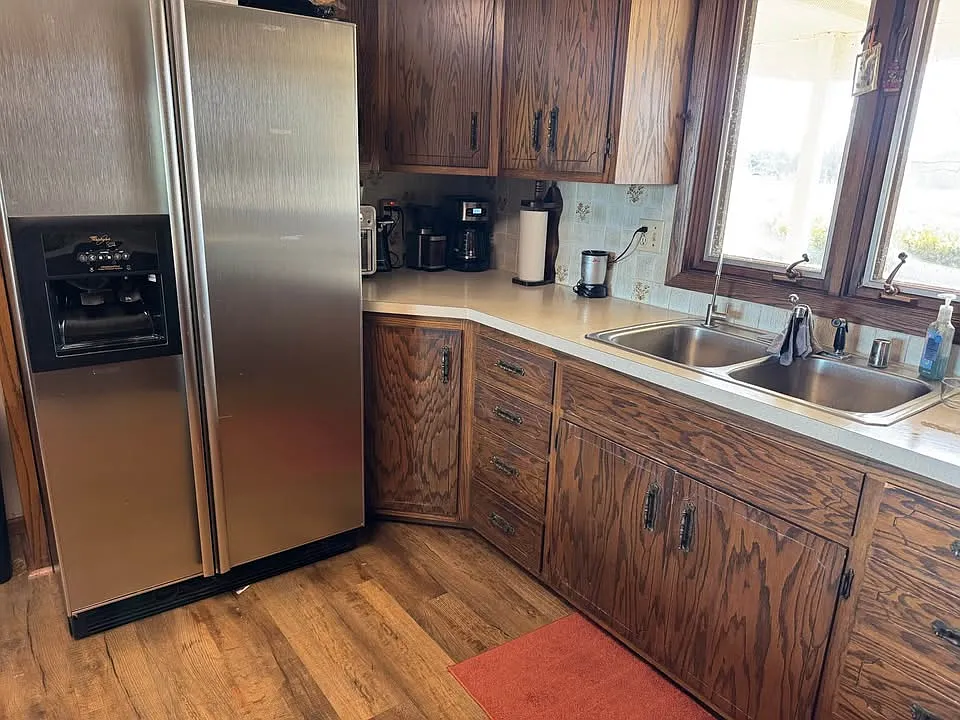 3 bed, 3000 sqft, $2,800 — Photo 3
