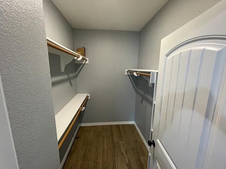 3317 Cullen Trl — Photo 13