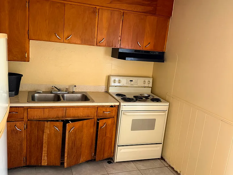 3408 Valerie Blvd — Photo 5