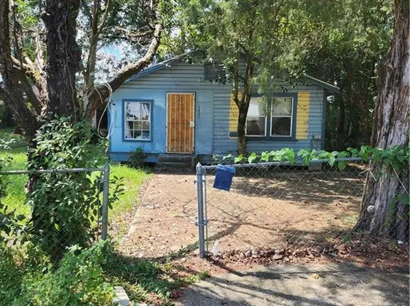 1409 Bullshead St, Prichard, AL 36610