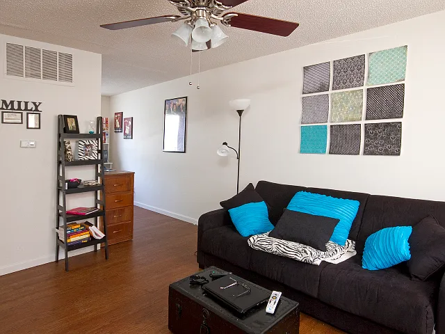 Southwinds Apartments — Photo 3