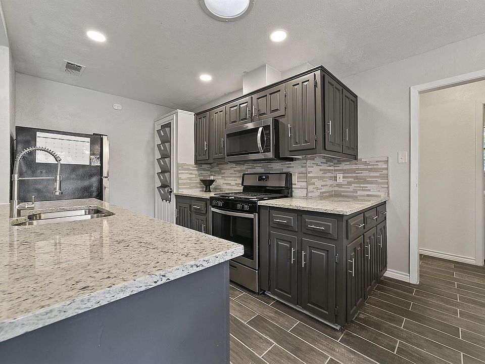 1st image of 1228 Holt Ave #18126287