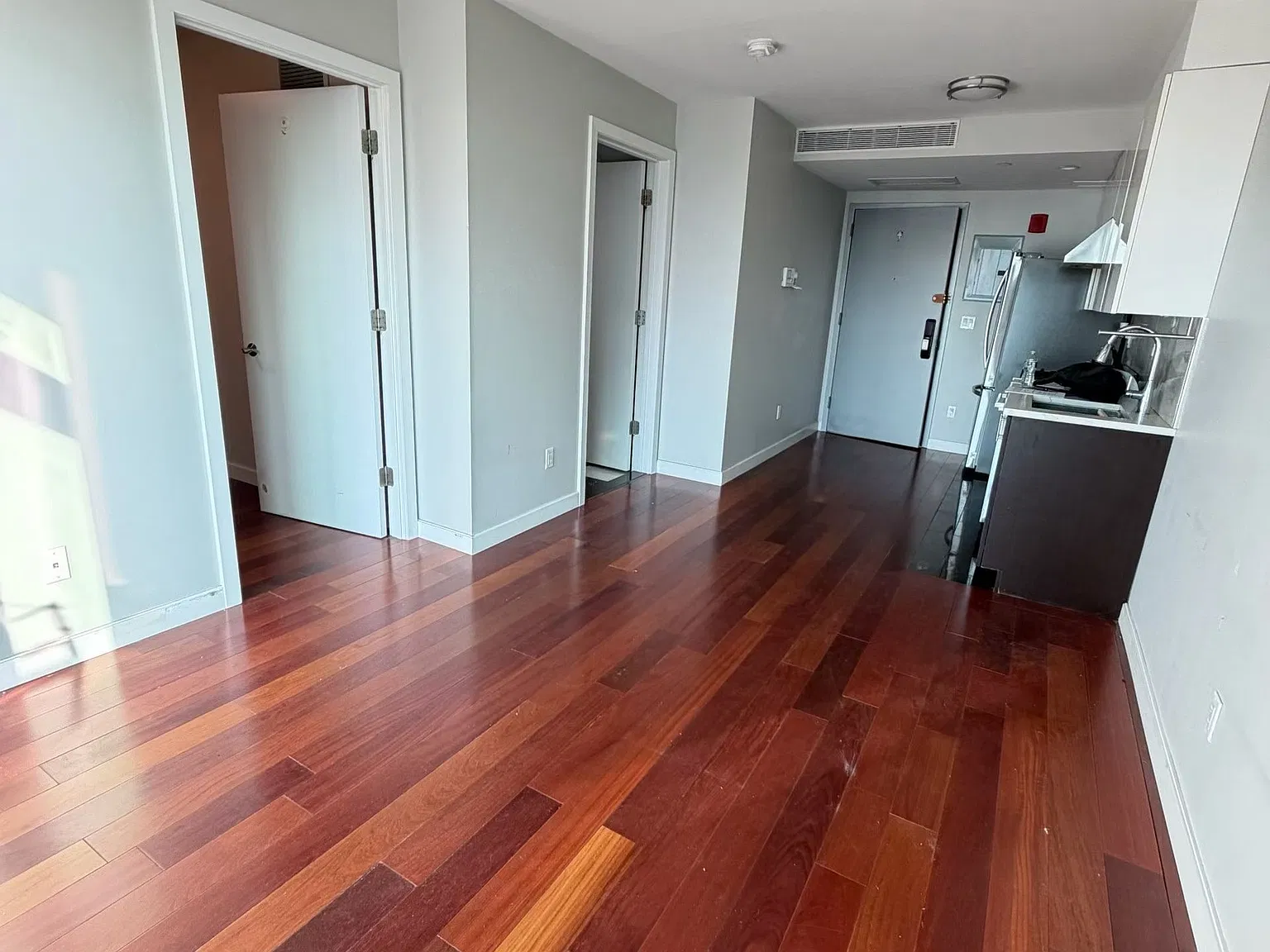 1 bed, 484 sqft, $2,600 — Photo 3