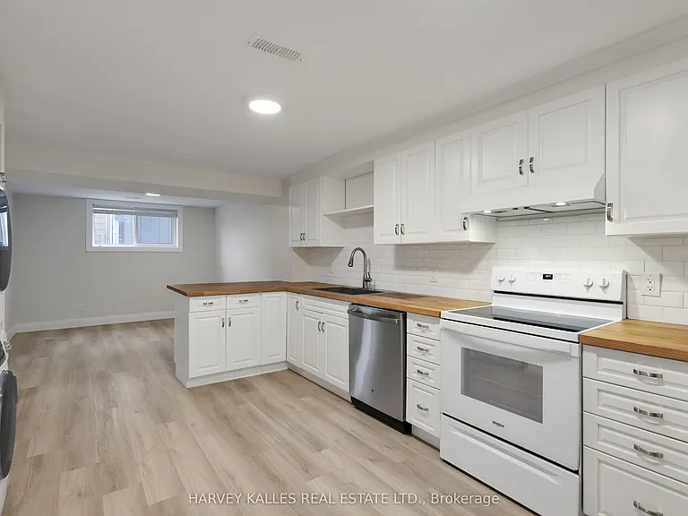 242 Acton Ave #LOWER — Photo 7