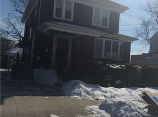 13927 247th St, Rosedale, NY 11422