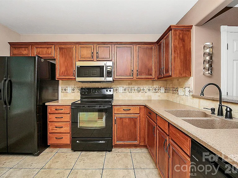 5227 Silabert Ave — Photo 8