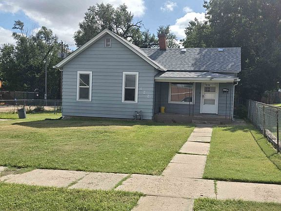 2nd image of 422 E 7th St