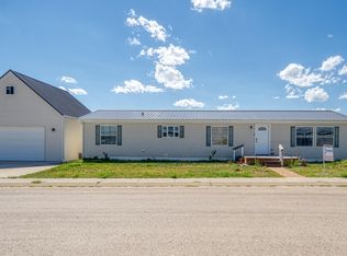 2504 Wrangler Rd, Gillette, WY 82718