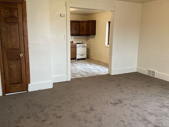 2nd image of 2825 N Fratney St APT 4