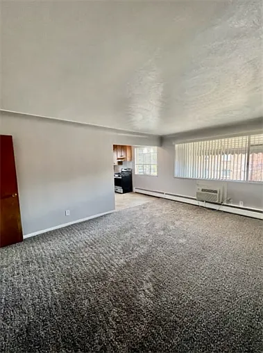 Karen Jean Apartments — Photo 14