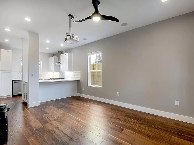 105 Elkhart St #3 — Photo 4