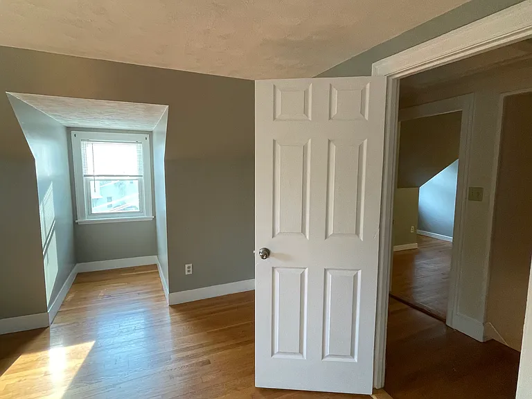 87 S Quinsigamond Ave #2 — Photo 6