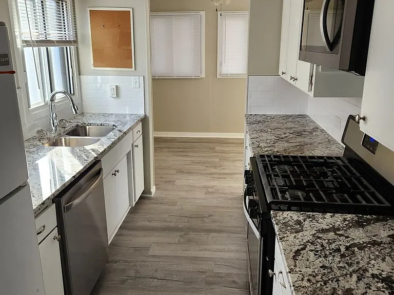 7625 Lafayette Ave — Photo 3