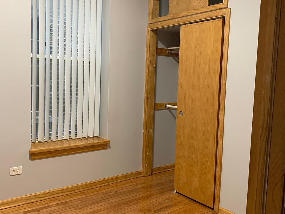 1st image of 1523 N Washtenaw Ave #1