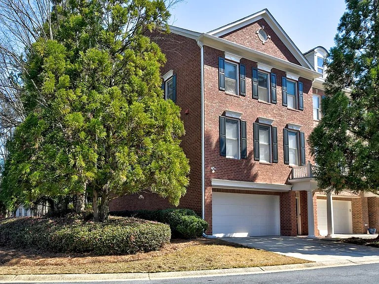 466 Vinings Estates Dr SE — Photo 2
