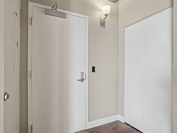 4th image of 905 3rd St SE APT 413