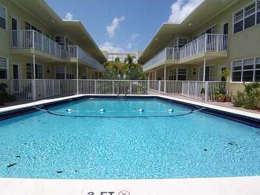 4th image of 350 S Shore Dr APT 9