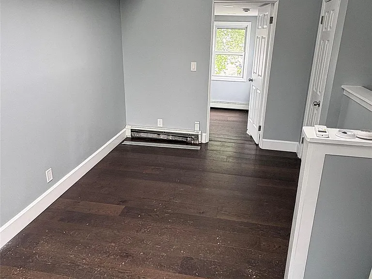 100 Merrick Rd — Photo 5