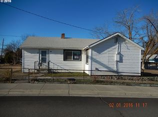 604 W Ridgeway Ave, Hermiston, OR 97838