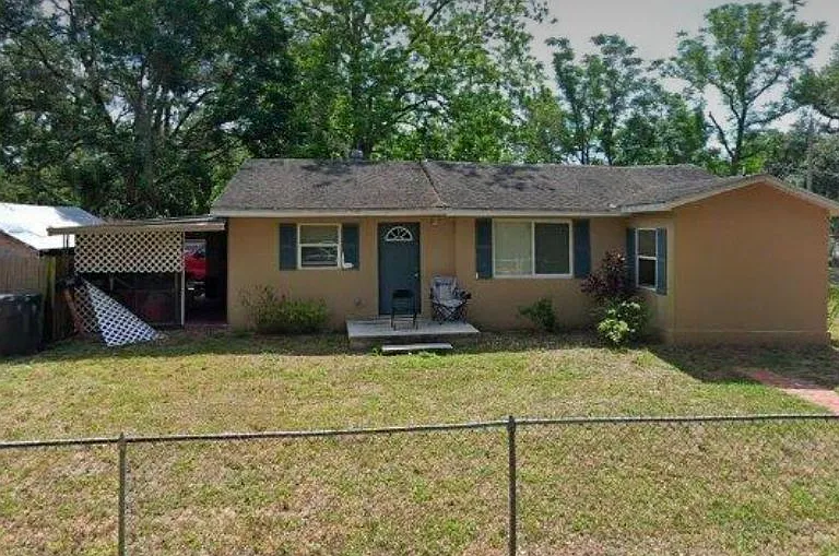 11617 Grovewood Ave — Photo 1