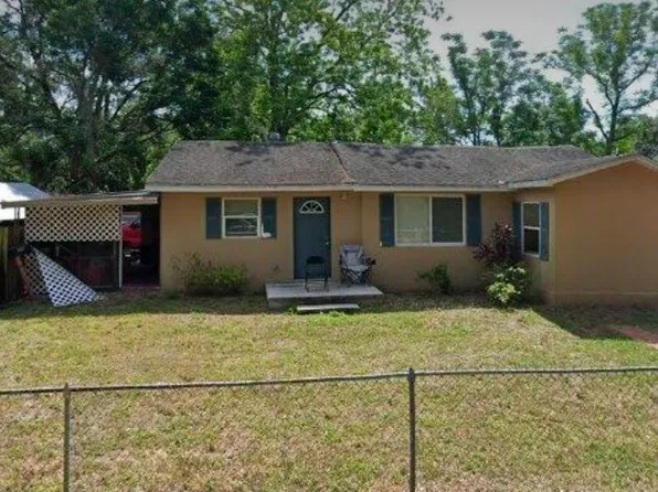 11617 Grovewood Ave, Thonotosassa, FL 33592