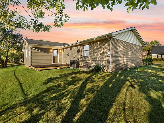 3rd image of 107 Maher Dr