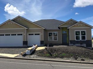 1084 Arrowhead Trl, Eagle Pt, OR 97524