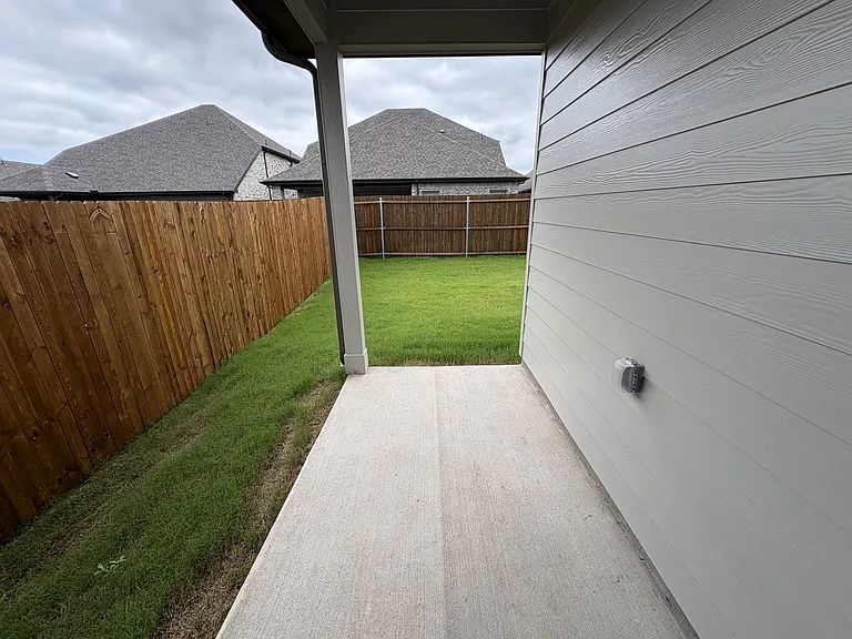 120 Greenbriar Dr — Photo 15