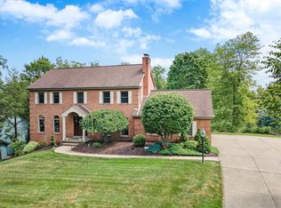 402 Valleyview Dr, Clairton, PA